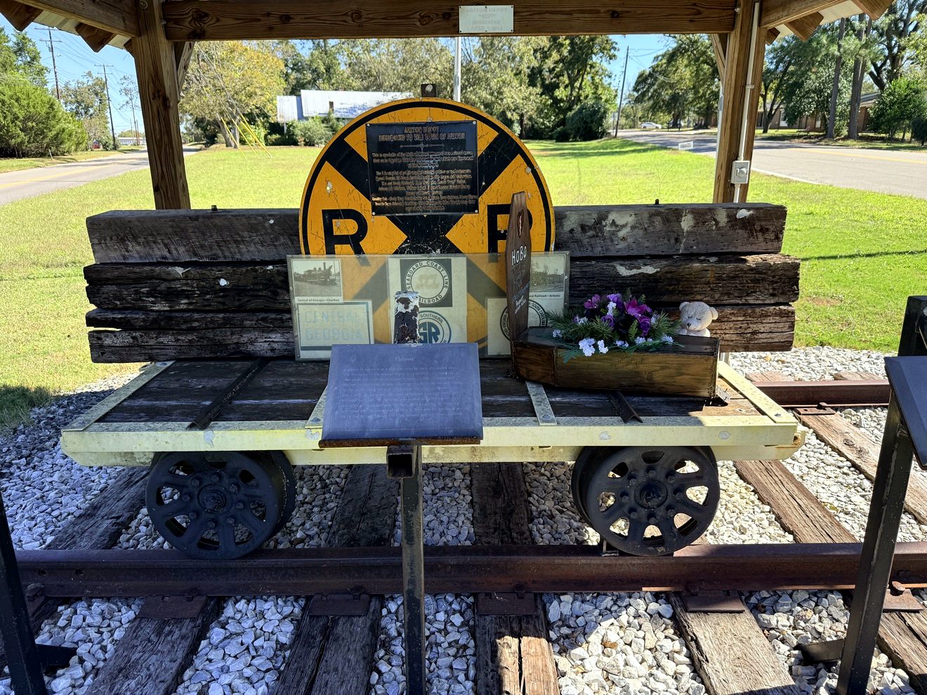 The five-ton crosstie cart at the Ariton Depot