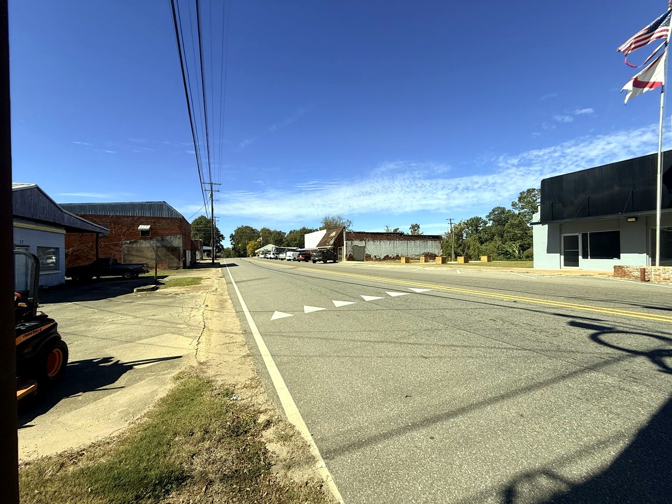 Looking down Main Street in downtown Ariton